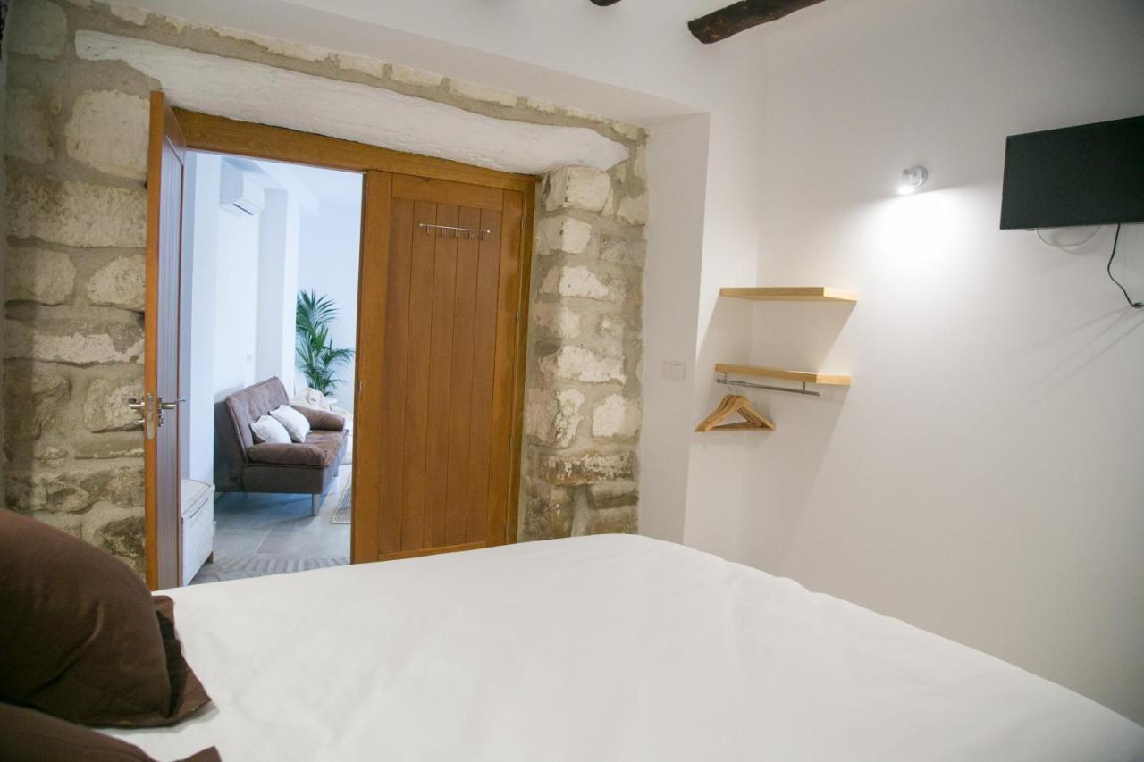 Apartamentos Turisticos La Casa Vieja Sabiote Dış mekan fotoğraf